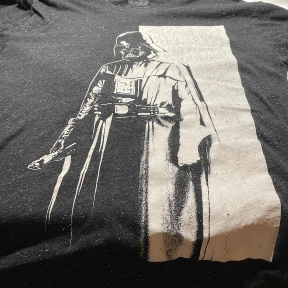 Fifth Sun Darth Vader T-shirt Mens Size Small Black Star Wars